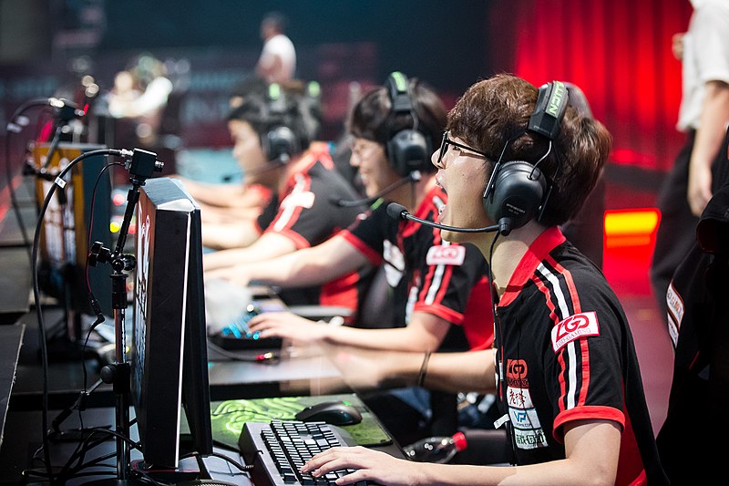 Esports - Players competing in a League of Legends tournament. - CC BY-SA